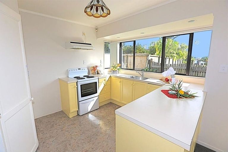 Photo of property in 3/133 Whitford Road, Somerville, Auckland, 2014