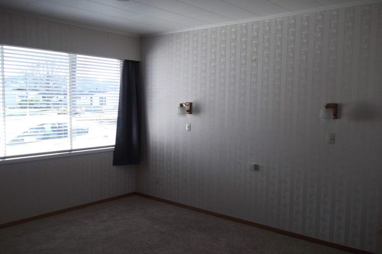 Photo of property in 4 Heaphy Street, Taradale, Napier, 4112