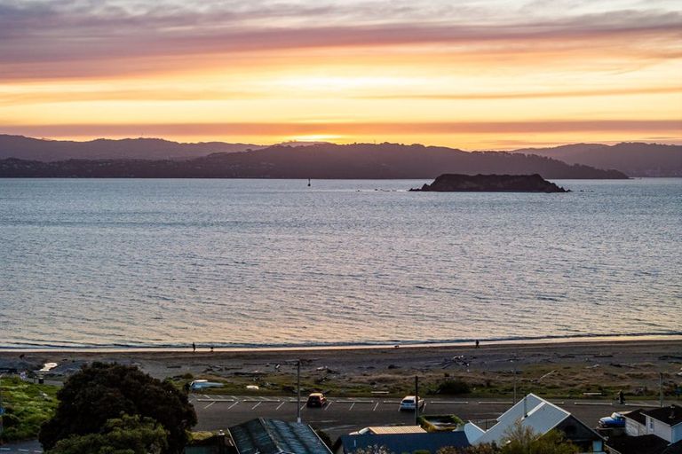 Photo of property in 9 Karamu Street, Eastbourne, Lower Hutt, 5013