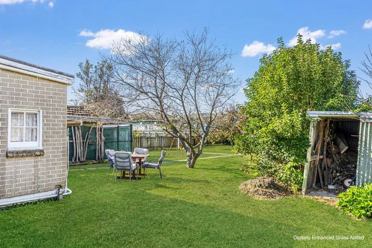 Photo of property in 35 De Lautour Road, Inner Kaiti, Gisborne, 4010