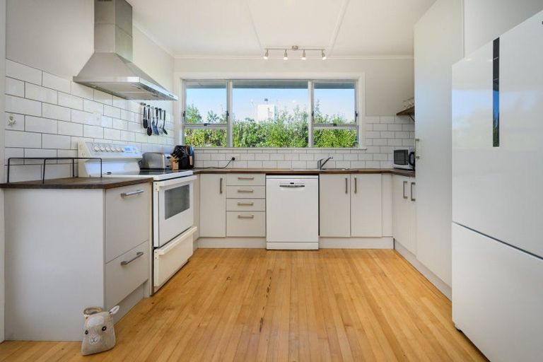 Photo of property in 7 Tararua Terrace, Cloverlea, Palmerston North, 4412