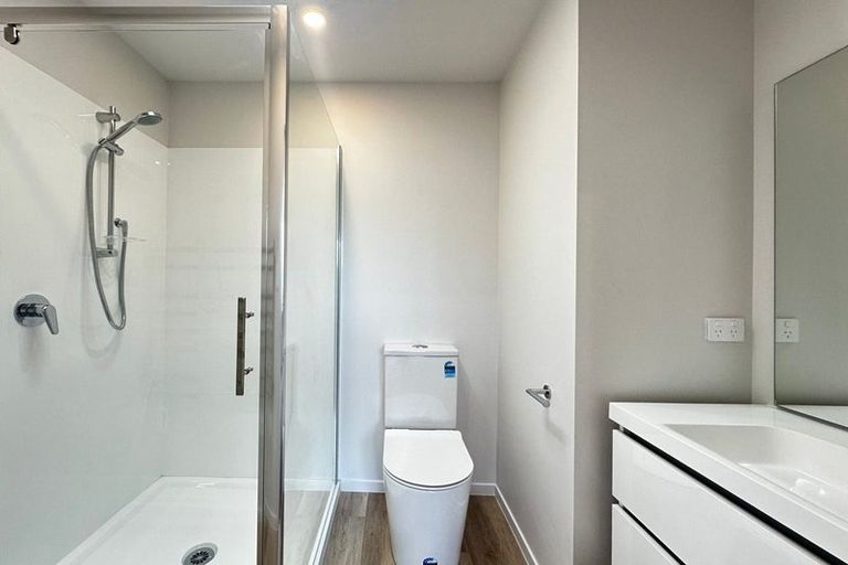 Photo of property in 21/7 Johnston Grove, Taita, Lower Hutt, 5011