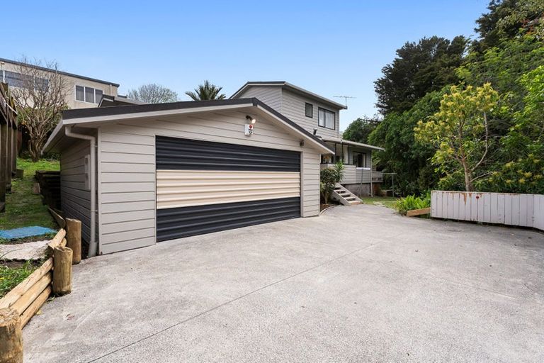 Photo of property in 99a Redoubt Road, Goodwood Heights, Auckland, 2105