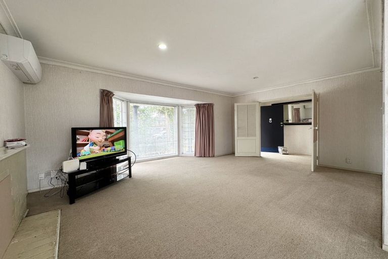 Photo of property in 365 Pakuranga Road, Pakuranga Heights, Auckland, 2010