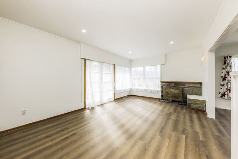 Photo of property in 65 Christmas Road, Manurewa, Auckland, 2102