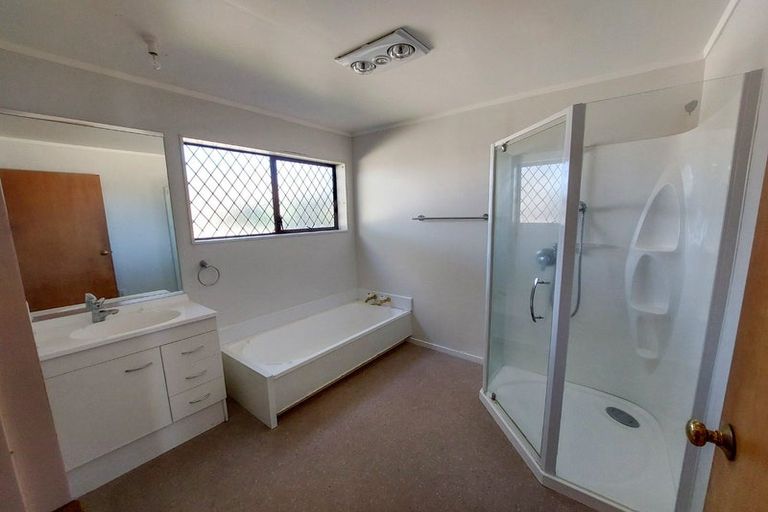 Photo of property in 24 Hamblyn Crescent, Nawton, Hamilton, 3200