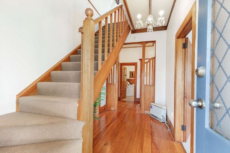 Photo of property in 11 Chelwood Street, Takaro, Palmerston North, 4412