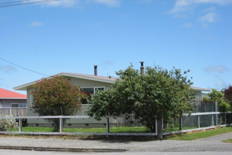 Photo of property in 24 Derby Street, Westport, 7825