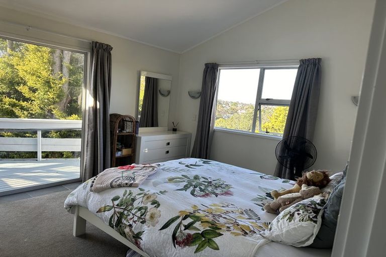 Photo of property in 50 Girrahween Drive, Totara Vale, Auckland, 0629