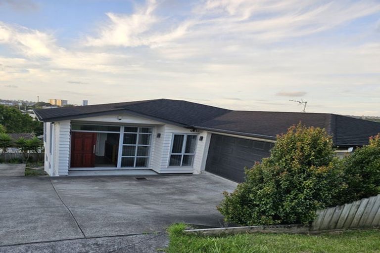 Photo of property in 12a Orams Road, Hillpark, Auckland, 2102
