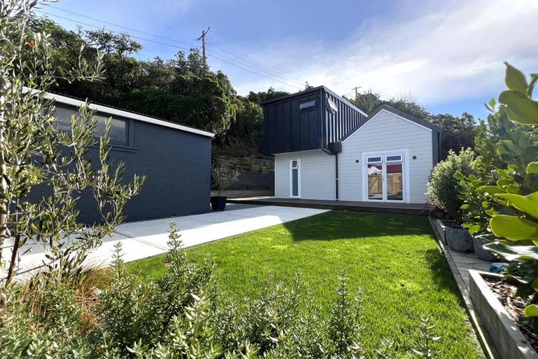 Photo of property in 16 Tully Street, Kilbirnie, Wellington, 6022