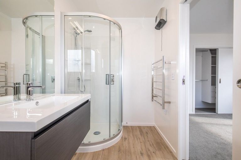 Photo of property in 6 Kapuka Lane, Wanaka, 9305