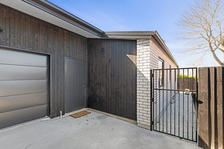 Photo of property in 24a Vagues Road, Northcote, Christchurch, 8052
