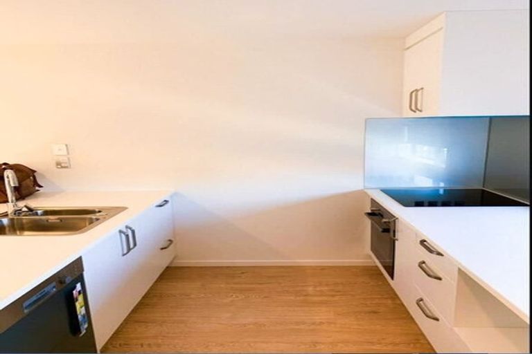 Photo of property in 66c Delta Avenue, New Lynn, Auckland, 0600