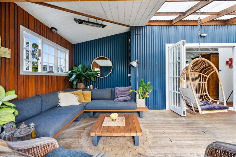 Photo of property in 6 Domain Road, Onerahi, Whangarei, 0110