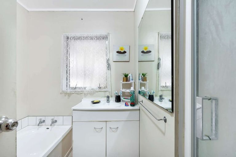 Photo of property in 151 Naylors Drive, Mangere, Auckland, 2022