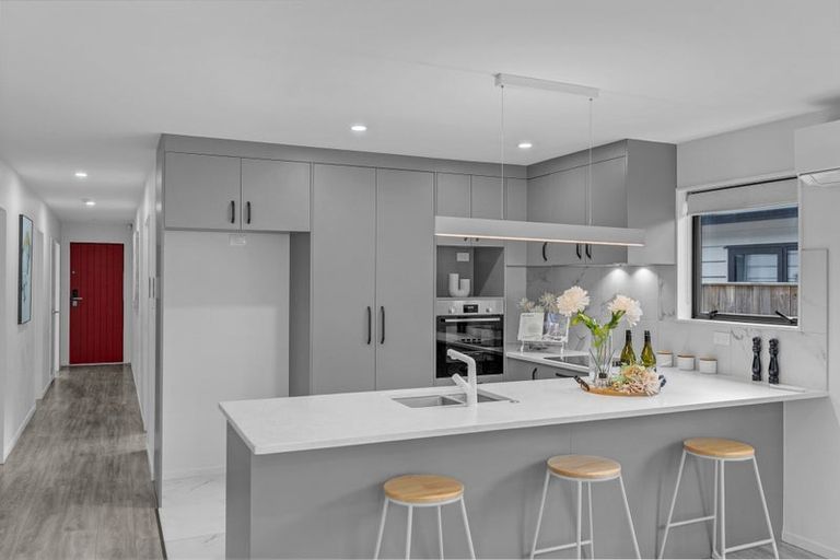 Photo of property in 14 Noia Way, Karaka, Papakura, 2113