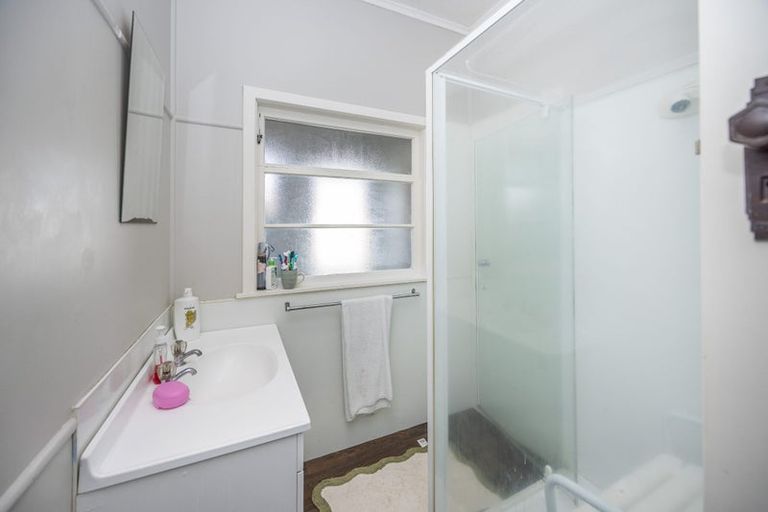 Photo of property in 15 Carey Street, Maeroa, Hamilton, 3200