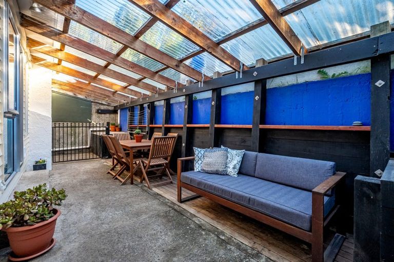 Photo of property in 142 Severn Street, Island Bay, Wellington, 6023
