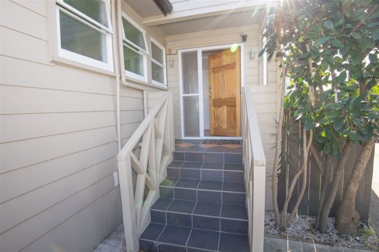 Photo of property in 132a Mcleod Road, Te Atatu South, Auckland, 0610