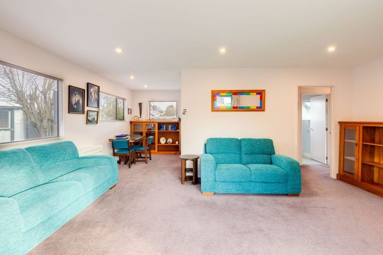 Photo of property in 2/48 Mcfaddens Road, St Albans, Christchurch, 8052