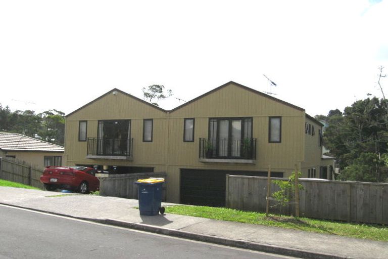 Photo of property in 35 Zefiro Drive, Massey, Auckland, 0614