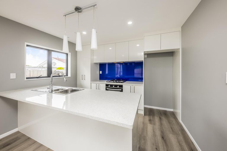 Photo of property in 466c Massey Road, Mangere East, Auckland, 2024