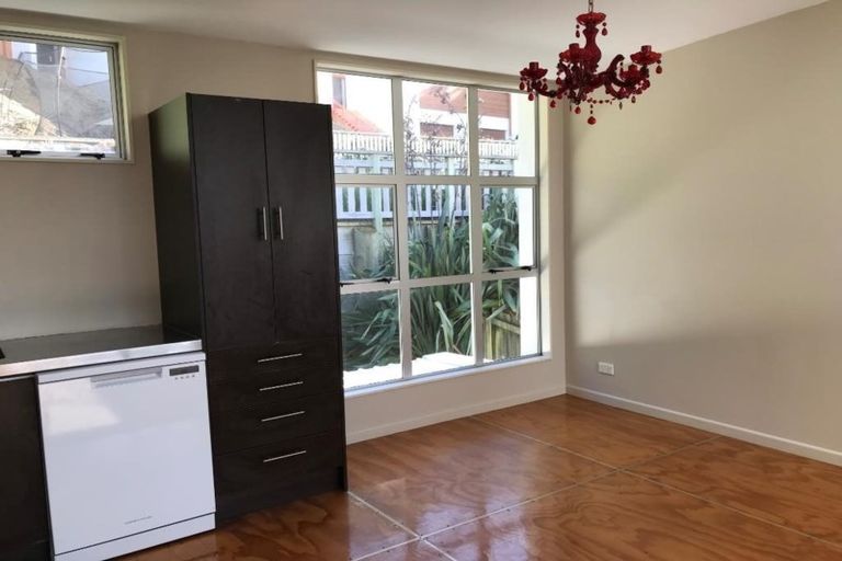 Photo of property in 306u4 Evans Bay Parade, Hataitai, Wellington, 6021