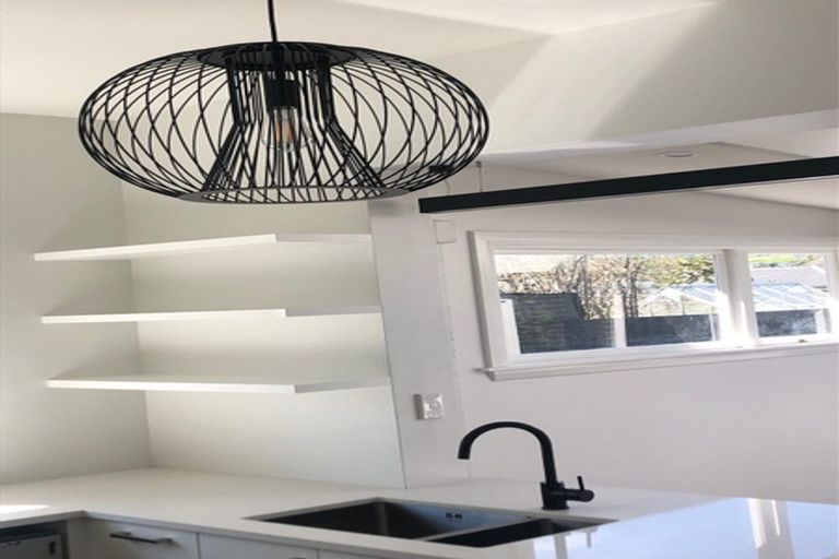 Photo of property in 26 Gamblins Road, Saint Martins, Christchurch, 8022