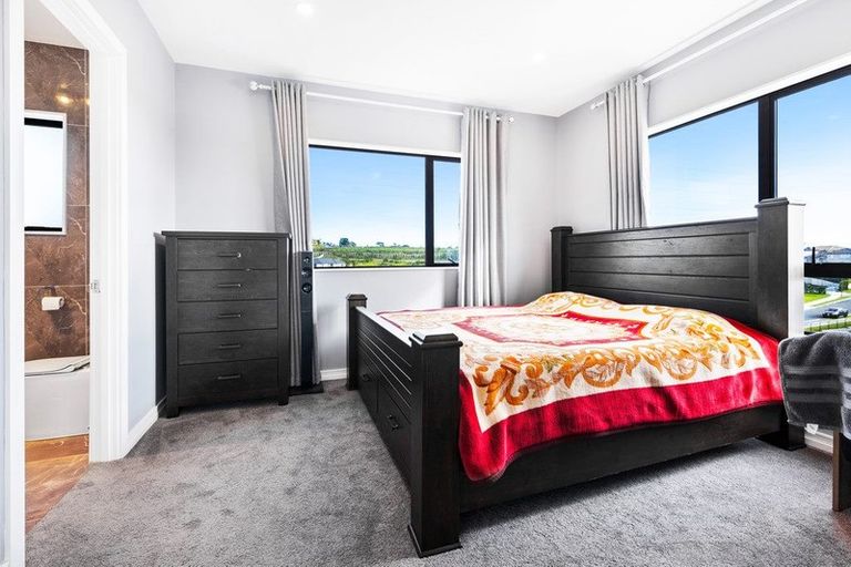 Photo of property in 6 Keiha Crescent, Massey, Auckland, 0614