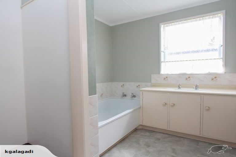 Photo of property in 53b Taylor Street, Cambridge, 3434