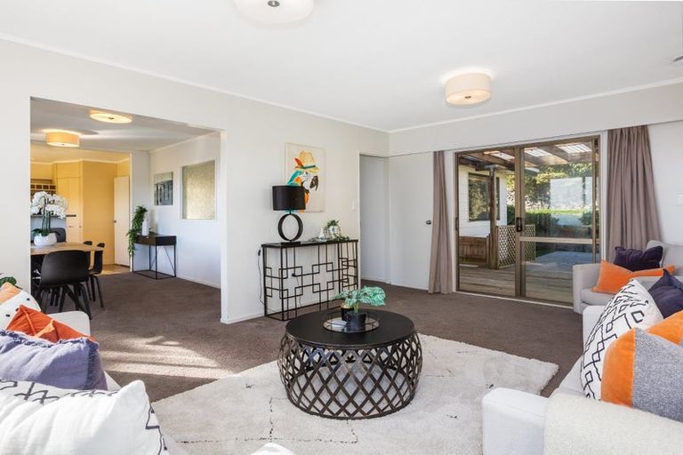 Photo of property in 14 Mercury Way, Whitby, Porirua, 5024