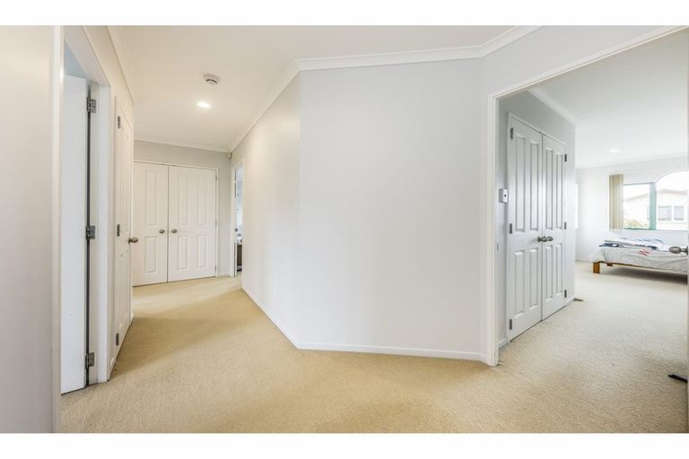 Photo of property in 38 Maypark Crescent, Flat Bush, Auckland, 2016