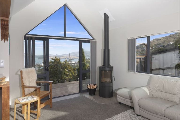 Photo of property in 26 Cornwall Road, Lyttelton, 8082