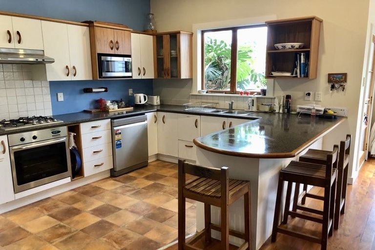 Photo of property in 28 Chatham Street, Waihola, Milton, 9073