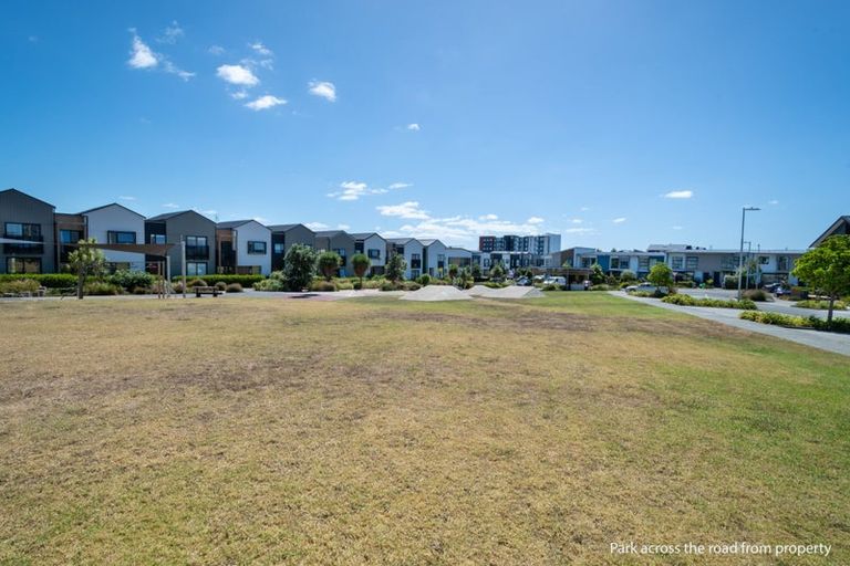 Photo of property in 1 Kaiwawao Lane, Hobsonville, Auckland, 0616