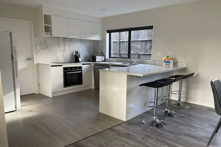 Photo of property in 10 Han Court, Glen Eden, Auckland, 0602