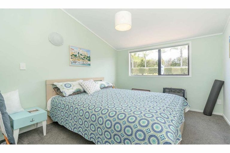 Photo of property in 38 Riddell Road, Kerikeri, 0230