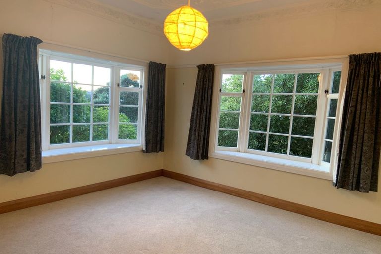 Photo of property in 32 Harland Street, Brooklyn, Wellington, 6021