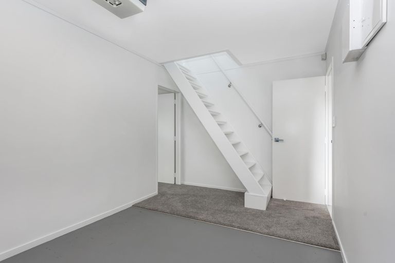 Photo of property in 1/23 Solana Court, Botany Downs, Auckland, 2010