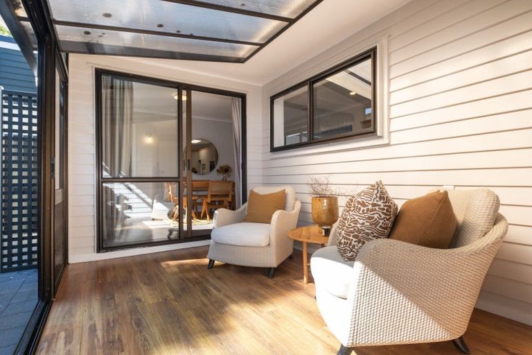 Photo of property in 23 Kent Terrace, Taradale, Napier, 4112