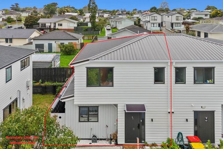 Photo of property in 2/7 Gambare Place, Wattle Downs, Auckland, 2103