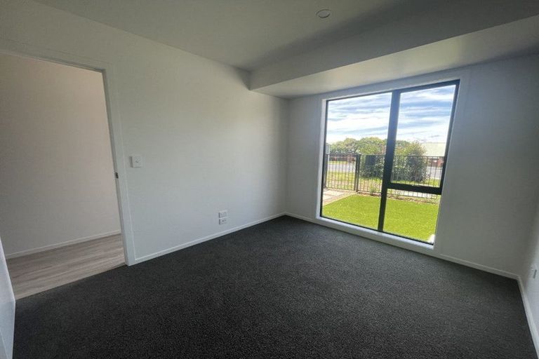 Photo of property in 1/504 Don Buck Road, Massey, Auckland, 0614