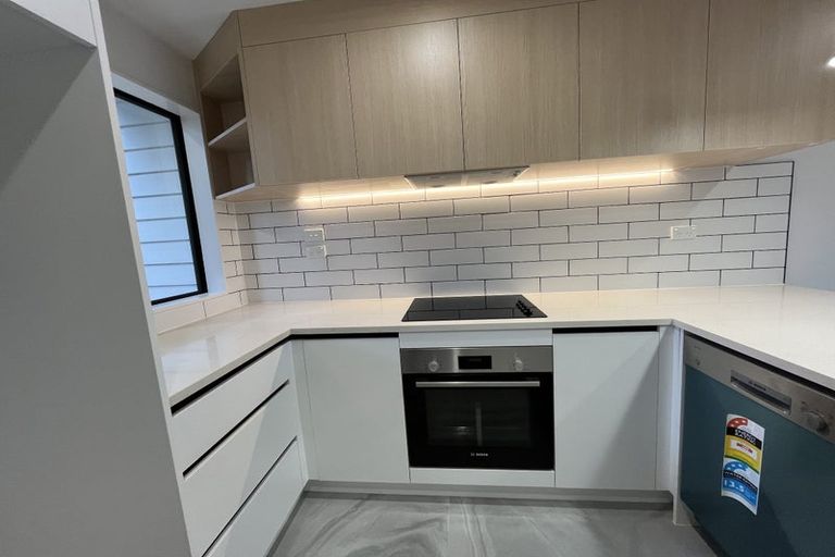 Photo of property in 6/31 Reid Road, New Lynn, Auckland, 0600