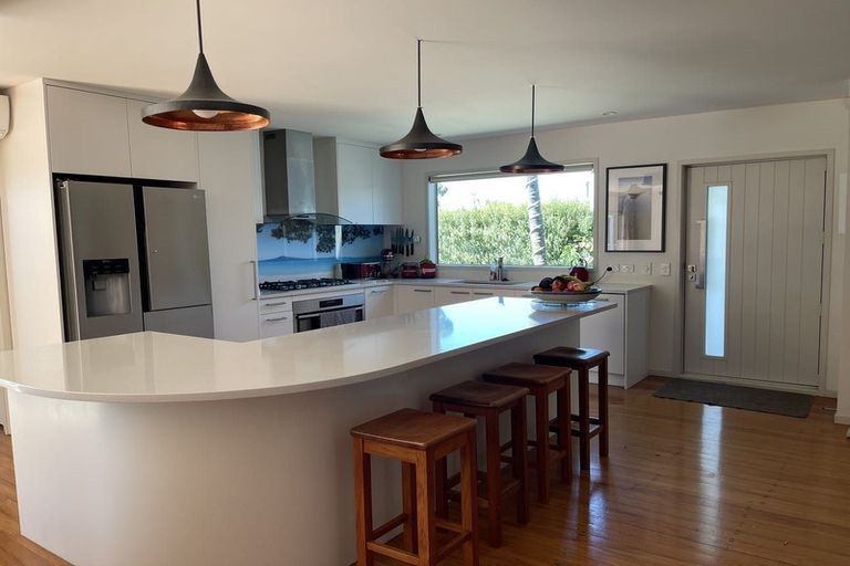 Photo of property in 29c South Lynn Road, Titirangi, Auckland, 0604