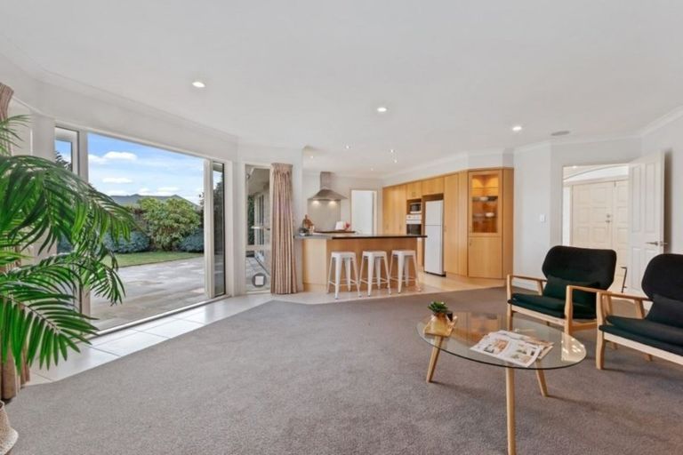 Photo of property in 12 Richard Seddon Drive, Northwood, Christchurch, 8051