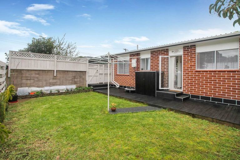Photo of property in 1/83 Birkdale Road, Birkdale, Auckland, 0626