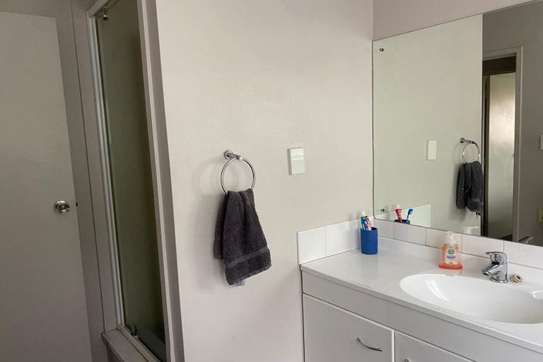 Photo of property in 4 Nassau Court, Half Moon Bay, Auckland, 2012