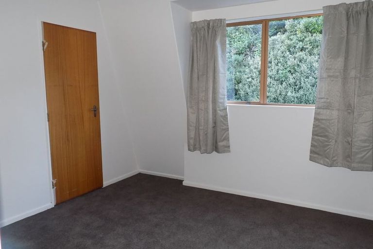 Photo of property in 95a Churton Drive, Churton Park, Wellington, 6037