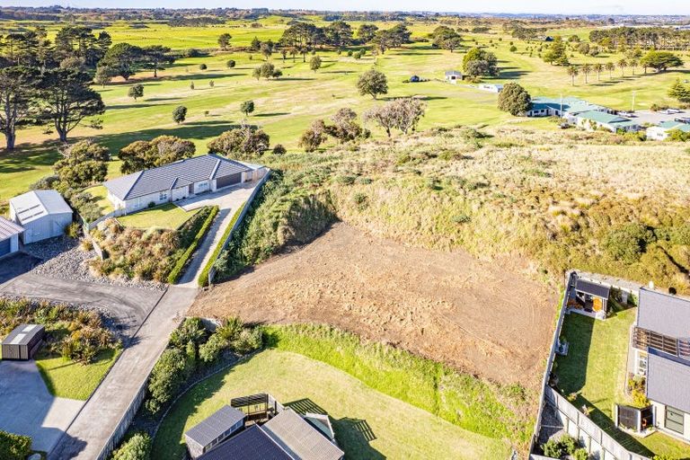 Photo of property in 39 Golf Vue Place, Castlecliff, Wanganui, 4501